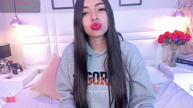 Snapshot of Melody__blake chatting on May 13, 12:13 pm Melody blake online show from May 13, 12:13 pm