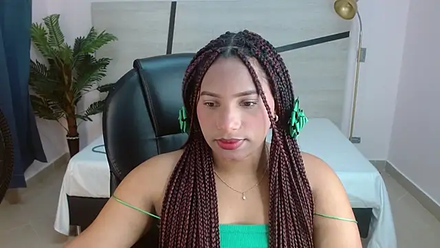 coral echeverri online show from April 29, 9:32 pm