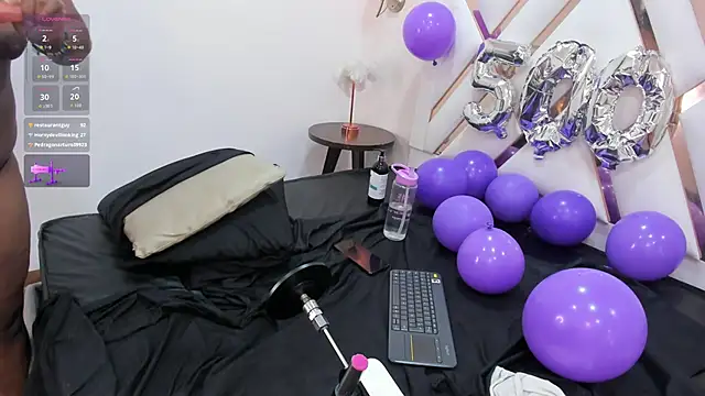 Snapshot of NatashaLuxy chatting on April 21, 2:51 am NatashaLuxy online show from April 21, 2:51 am