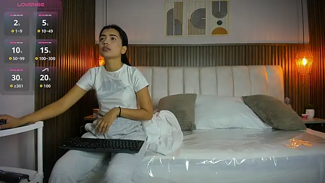 Hayami Li online show from July 5, 12:45 pm