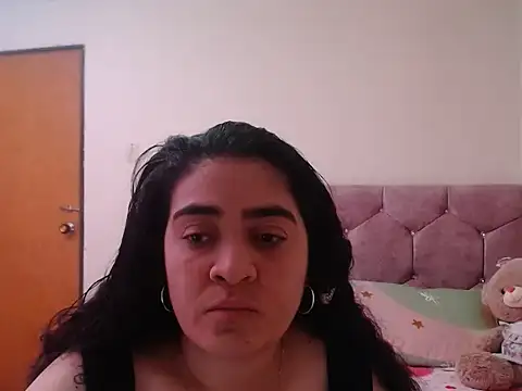 Snapshot of Mabbe07 chatting on April 13, 1:33 am Mabbe07 online show from April 13, 1:33 am