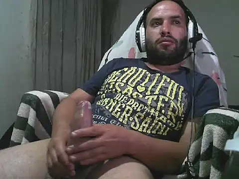 axelcolix online show from April 8, 1:49 am