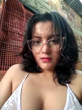 sienna elara online show from May 5, 10:34 am