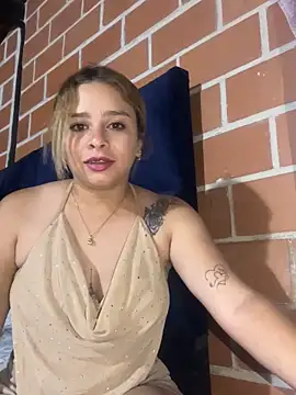 jade06  online show from May 21, 6:15 pm