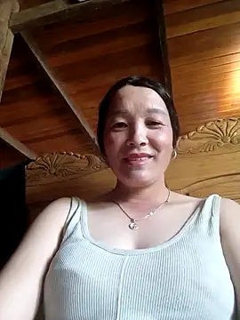 Snapshot of vanlucky2 chatting on April 10, 9:14 am vanlucky2 online show from April 10, 9:14 am