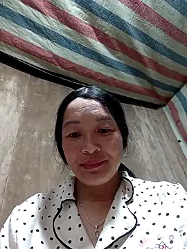 Snapshot of vanlucky2 chatting on May 7, 1:27 pm vanlucky2 online show from May 7, 1:27 pm