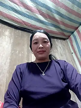 Snapshot of vanlucky2 chatting on May 8, 4:18 am vanlucky2 online show from May 8, 4:18 am
