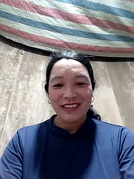 Snapshot of vanlucky2 chatting on May 17, 12:52 am vanlucky2 online show from May 17, 12:52 am