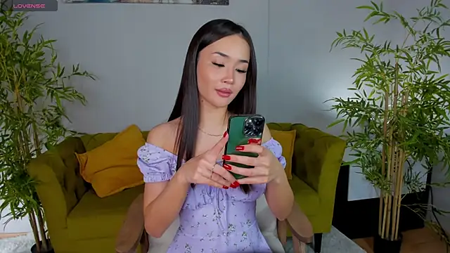 Riddle Lay online show from May 26, 9:27 am