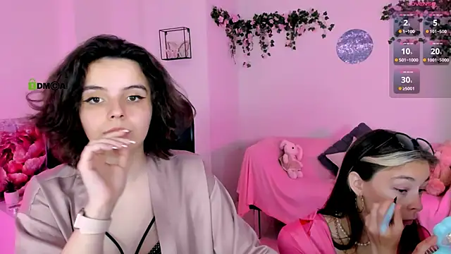 mia mooon  online show from July 21, 8:49 am
