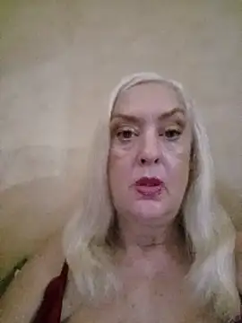 Snapshot of Julia20X chatting on July 3, 12:11 pm Julia20X online show from July 3, 12:11 pm