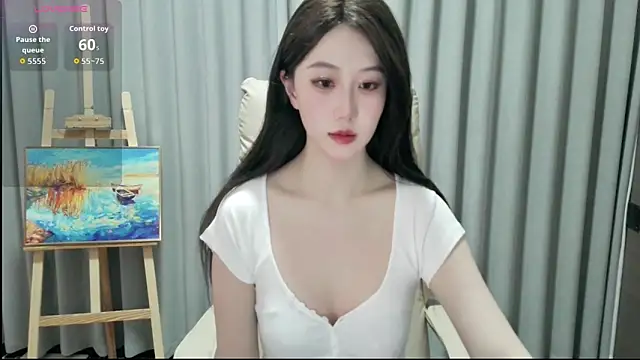 Snapshot of LUNYI-CC chatting on June 8, 11:54 am LUNYI-CC online show from June 8, 11:54 am