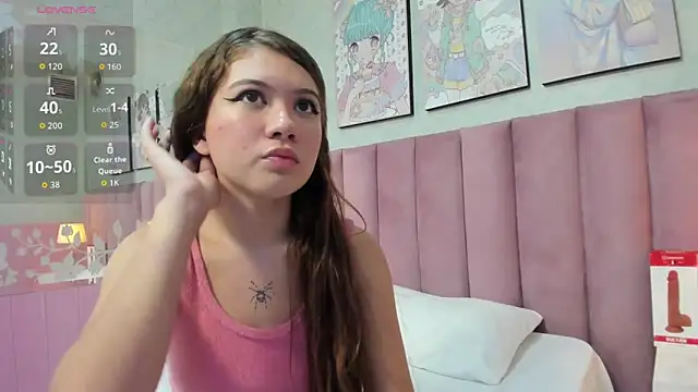 Hellencute18  online show from June 8, 11:10 am