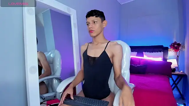 Nathalie moon  online show from May 16, 2:05 pm