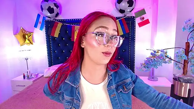 Amelie adams online show from June 15, 11:12 am