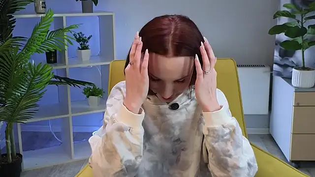 Snapshot of AdrieneChapp chatting on April 9, 8:53 am AdrieneChapp online show from April 9, 8:53 am