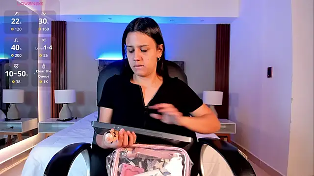 arianarousee online show from June 14, 12:29 pm