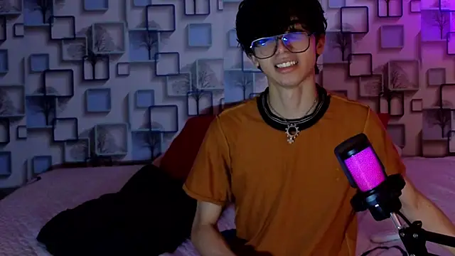 Snapshot of Twink_Sebas7 chatting on April 29, 12:09 pm Twink Sebas7 online show from April 29, 12:09 pm