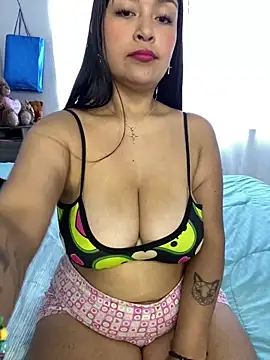 Snapshot of Simplemente_Aurora chatting on April 25, 5:54 pm Simplemente Aurora online show from April 25, 5:54 pm