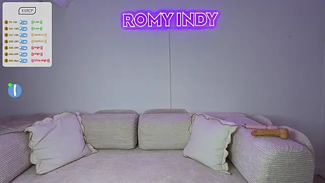 Snapshot of princessromyindy chatting on June 14, 7:38 pm princessromyindy online show from June 14, 7:38 pm