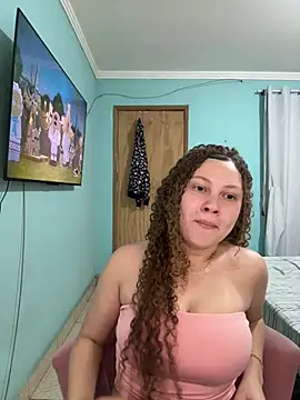 Snapshot of sophiiahot chatting on June 26, 12:31 pm sophiiahot online show from June 26, 12:31 pm