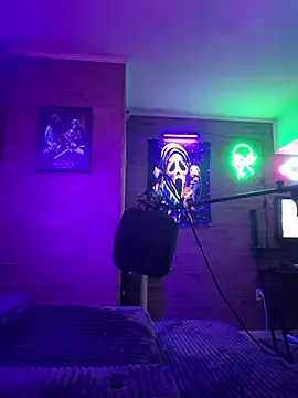 chronic vibez online show from June 6, 11:53 pm