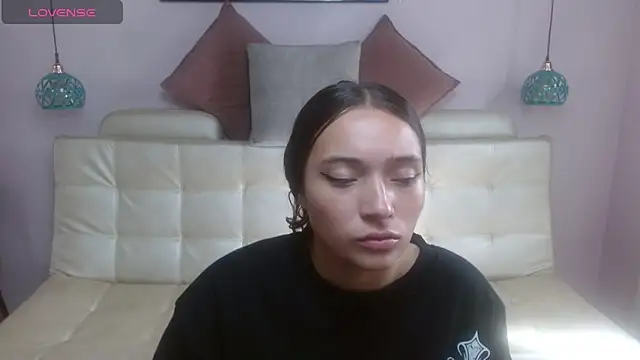 Marianne Cam online show from April 20, 1:47 pm