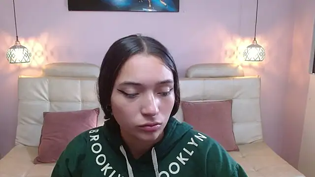 Marianne Cam online show from May 8, 1:05 pm