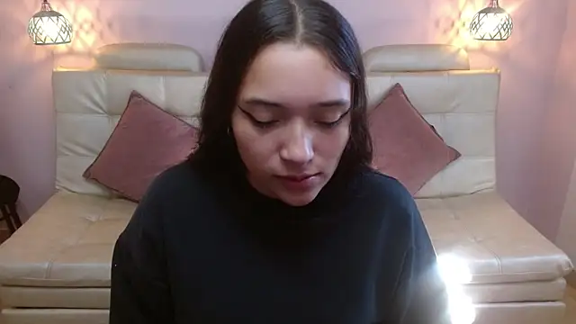Marianne Cam online show from May 9, 1:49 pm