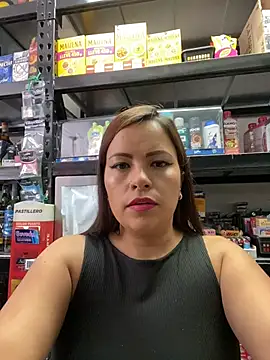 MIA ROSSEEE online show from June 3, 2:33 pm