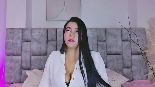 FloraKamelia online show from April 10, 8:13 pm