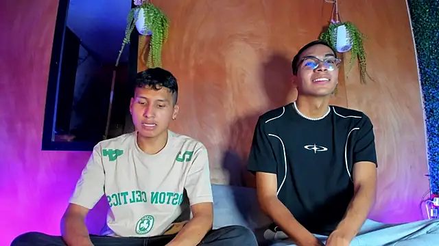 rafael velvet online show from April 9, 10:48 pm