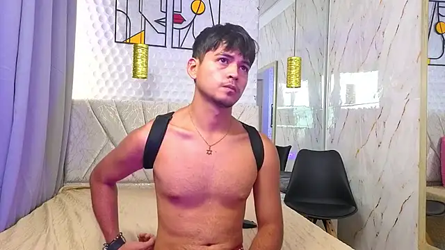 Snapshot of max_wine_ chatting on April 9, 1:38 pm max wine online show from April 9, 1:38 pm