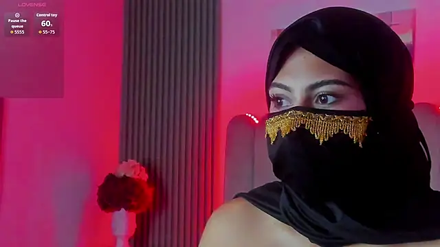 Layla amirah online show from April 21, 3:24 am