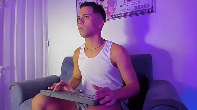 Mateo and Jose online show from April 23, 4:03 am