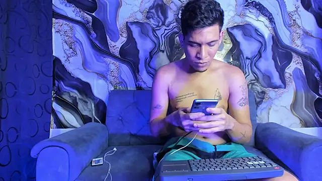 Mateo and Jose online show from May 16, 4:09 am