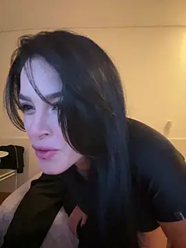 Snapshot of LOUISEE__ chatting on May 9, 12:16 am LOUISEE online show from May 9, 12:16 am