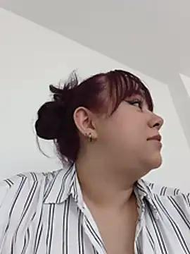 Snapshot of AliceScoot_ chatting on July 21, 9:39 pm AliceScoot online show from July 21, 9:39 pm