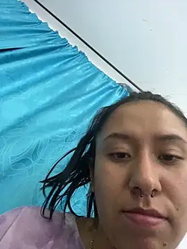 chloe-disire online show from May 5, 4:20 am