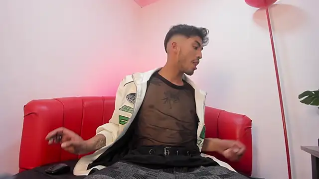 Aziel Jenner online show from April 16, 4:13 am