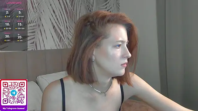 Snapshot of Lizzyvega chatting on June 4, 1:55 am Lizzyvega online show from June 4, 1:55 am