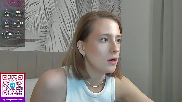 Snapshot of Lizzyvega chatting on June 7, 1:54 am Lizzyvega online show from June 7, 1:54 am