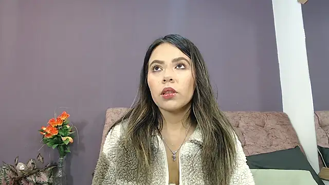 Snapshot of SalomeMartinez_ chatting on July 8, 12:42 pm SalomeMartinez online show from July 8, 12:42 pm