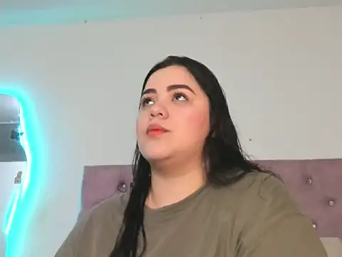 Snapshot of laurenlaine chatting on April 14, 2:01 pm laurenlaine online show from April 14, 2:01 pm