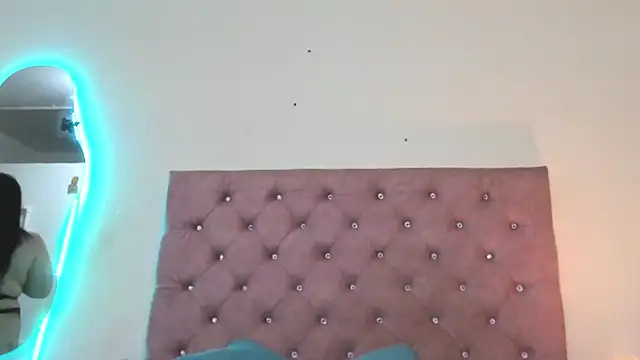 laurenlaine online show from June 2, 1:13 pm