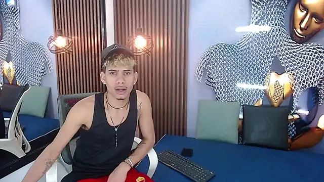 Skinny cute Alyer online show from May 27, 2:08 am