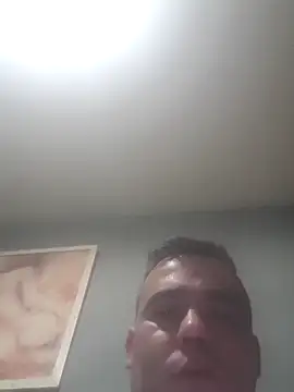 Ismael993A online show from May 13, 12:57 pm