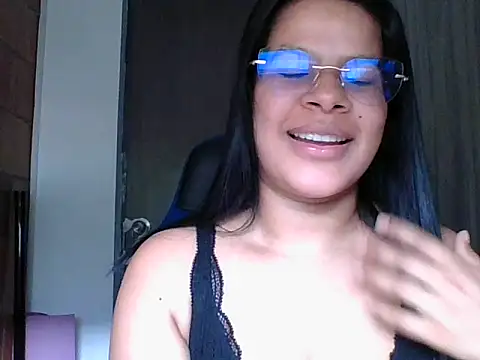 allysonx online show from April 21, 5:50 pm