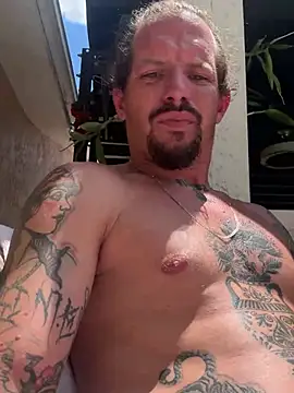 youngwildfreee online show from April 20, 4:54 pm