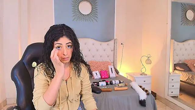 elizabeth santos1 online show from July 7, 8:35 pm